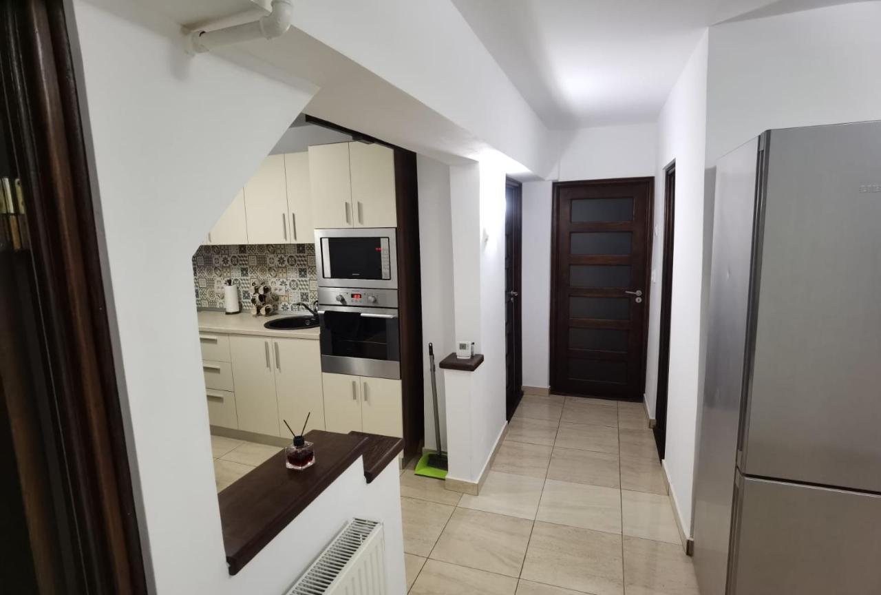 Apartament - Central Târgu Jiu Exteriör bild